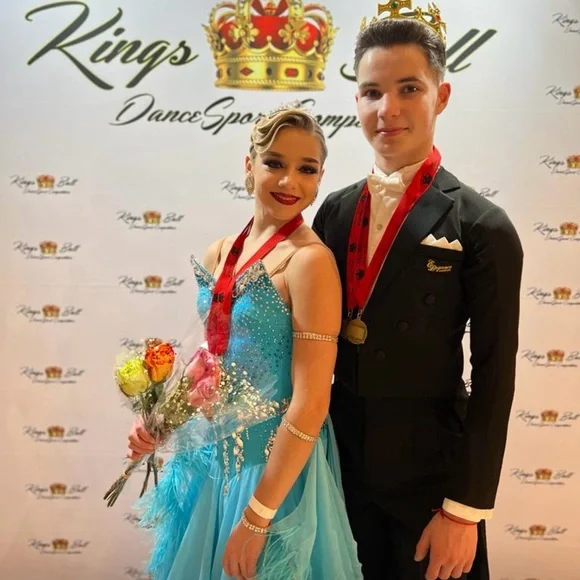 Elegant Blue Feathered Ballroom Dress - Picture 6 of 6